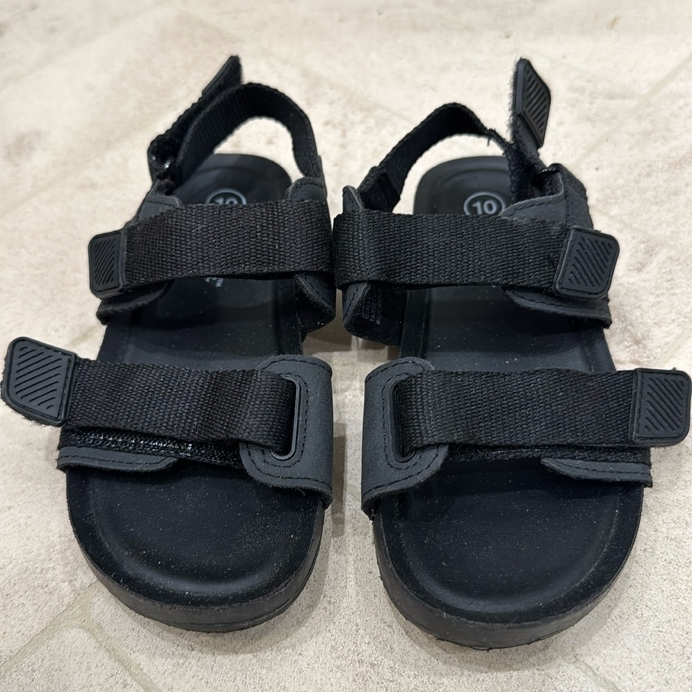 Cat & Jack like new Kids Sandals size: 10